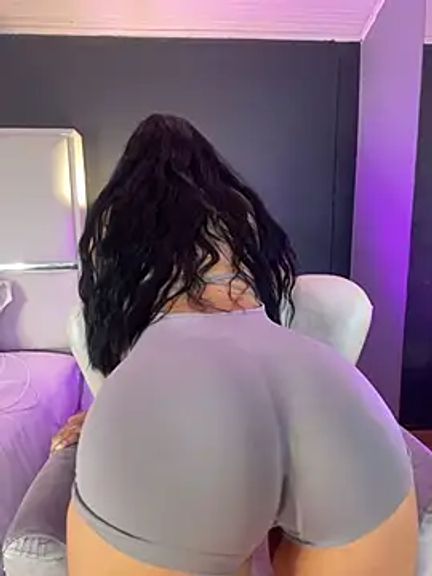 BellaFernandez__