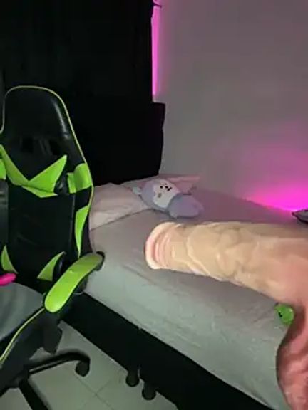 leila_22