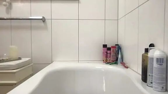 Viola_Beck