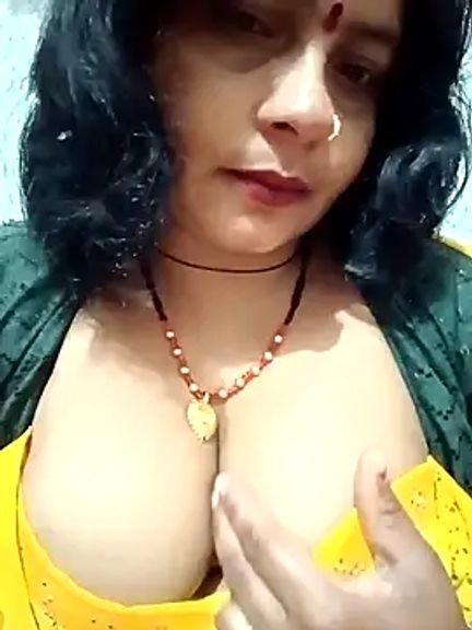 Hot_komal1