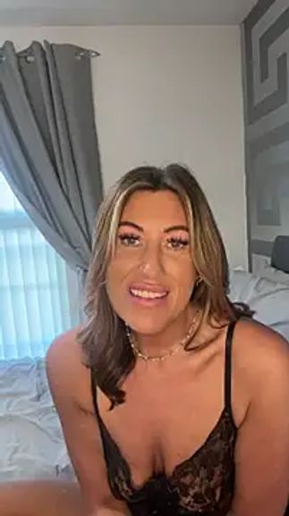 CurvyMILF_Sienna