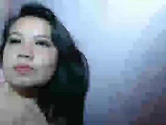 nina_kisslove