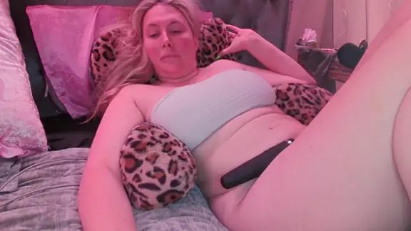 TheCougarNextDoor