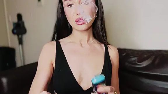shy_Colette