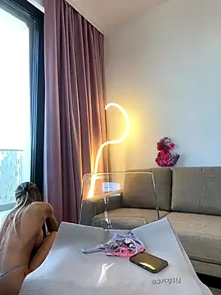 _Luxie_