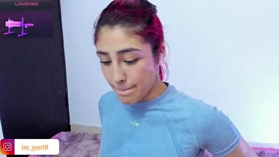 adahraa_younng