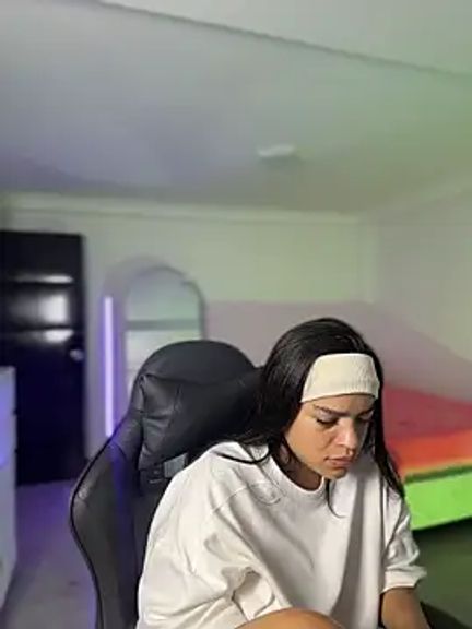 JuanitaMore01