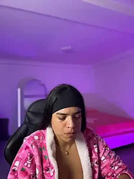 JuanitaMore01
