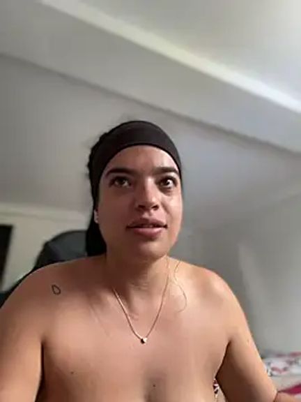 JuanitaMore01