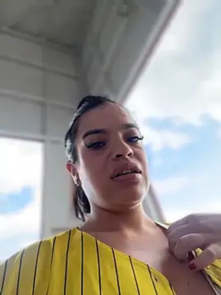 JuanitaMore01