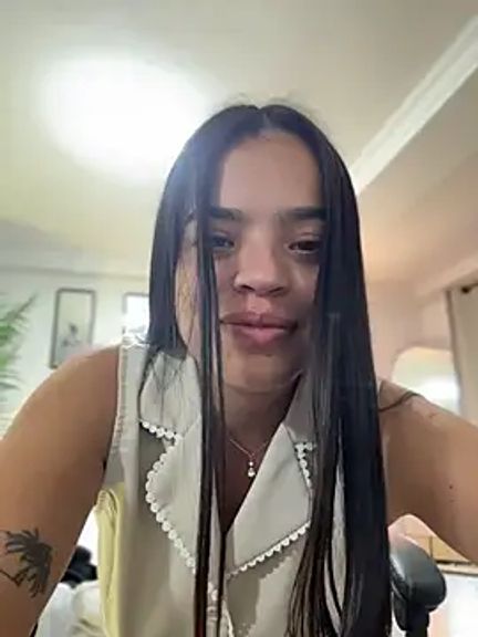 JuanitaMore01