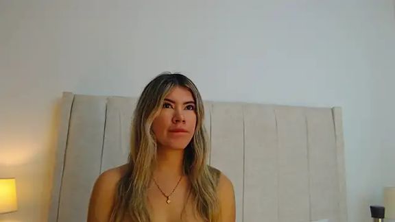 Leah_Prada