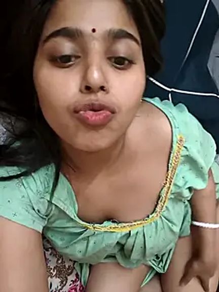 Cute-Simmi69
