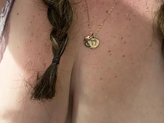 MissElizabethXoXo
