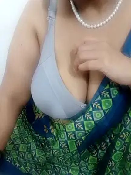 Tamil_aishu09