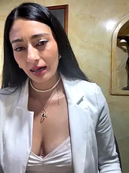 Bella_Office-Naughty1