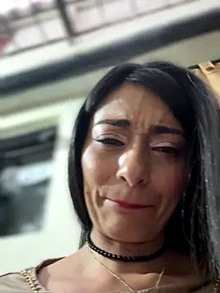 Bella_Office-Naughty1