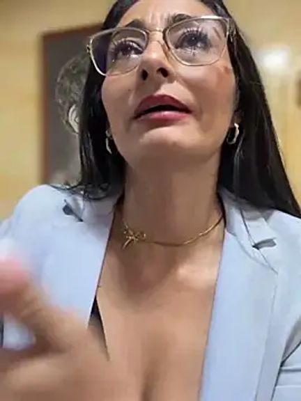 Bella_Office-Naughty1