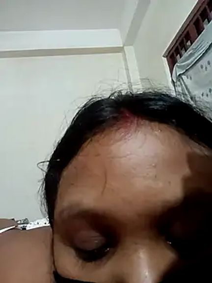Hot_Anu02
