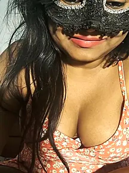 DIRTYSECRET_QUEEN_07