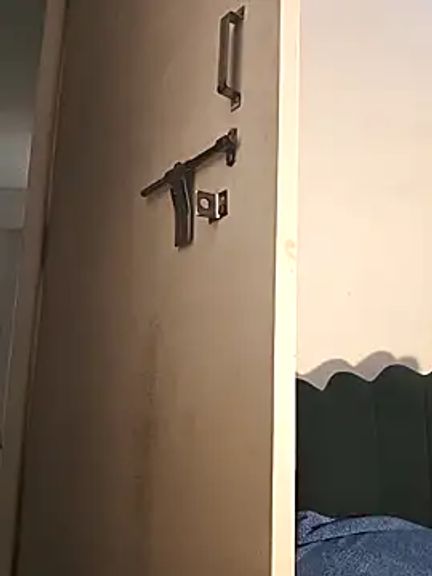 DIRTYSECRET_QUEEN_07