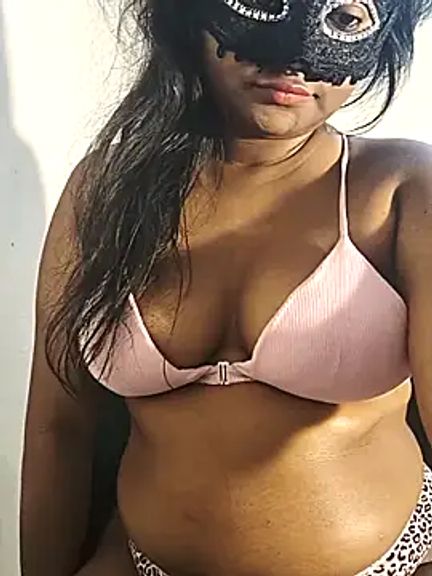 DIRTYSECRET_QUEEN_07