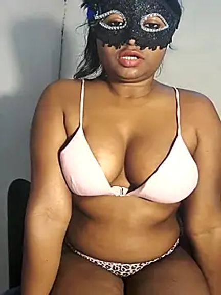 DIRTYSECRET_QUEEN_07