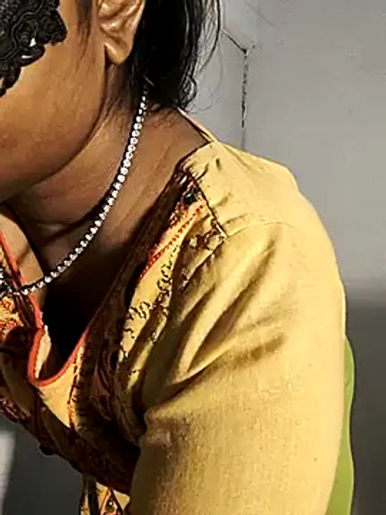 DIRTYSECRET_QUEEN_07