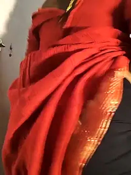 DIRTYSECRET_QUEEN_07
