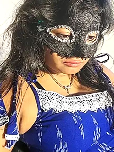 DIRTYSECRET_QUEEN_07