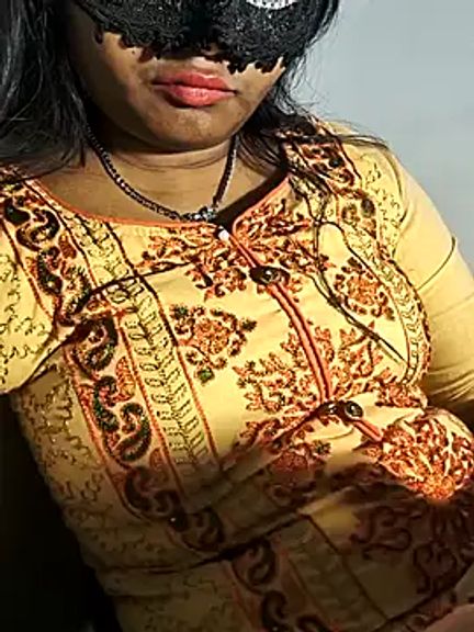 DIRTYSECRET_QUEEN_07
