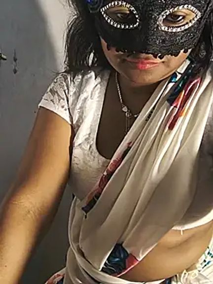 DIRTYSECRET_QUEEN_07