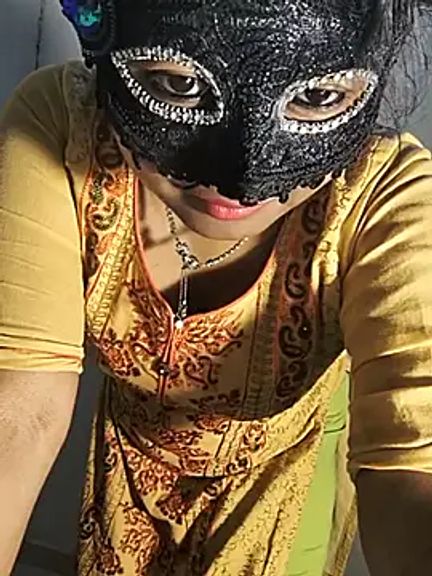 DIRTYSECRET_QUEEN_07