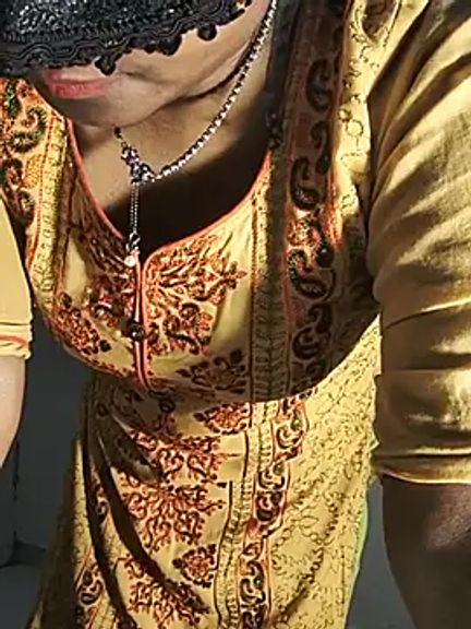 DIRTYSECRET_QUEEN_07