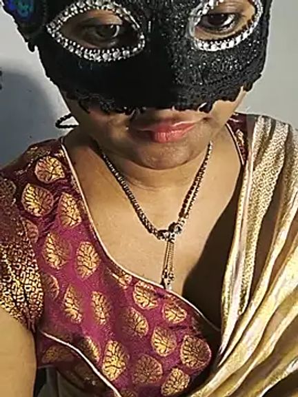 DIRTYSECRET_QUEEN_07