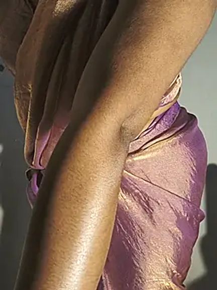 DIRTYSECRET_QUEEN_07