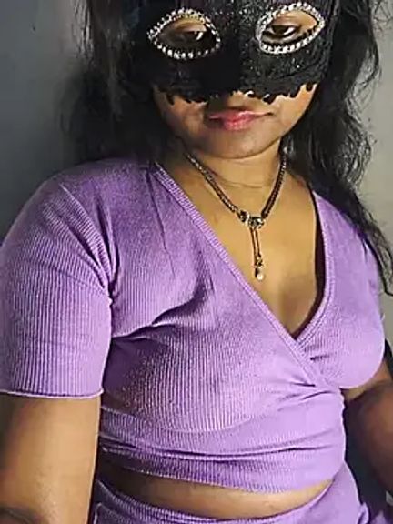 DIRTYSECRET_QUEEN_07
