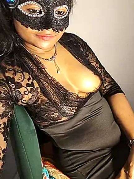 DIRTYSECRET_QUEEN_07