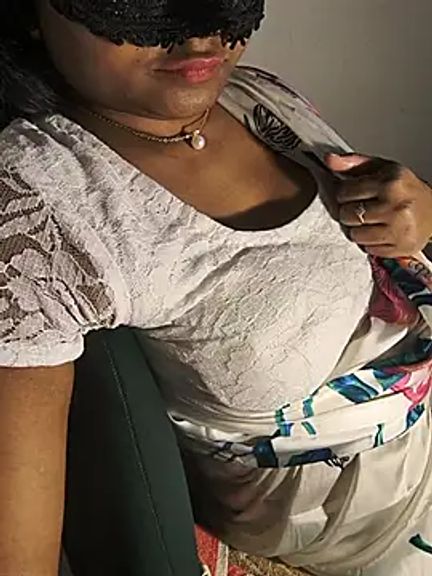 DIRTYSECRET_QUEEN_07