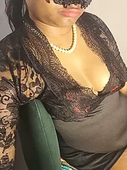 DIRTYSECRET_QUEEN_07