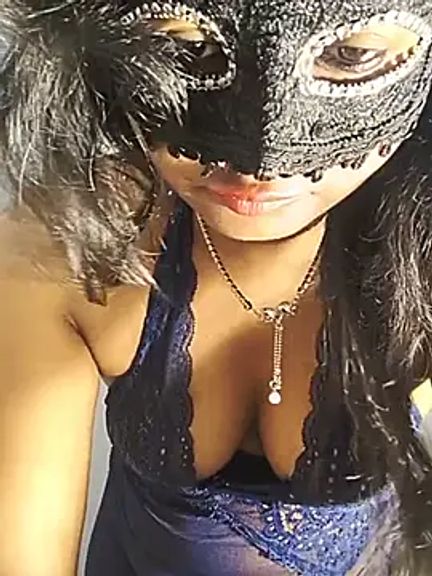 DIRTYSECRET_QUEEN_07