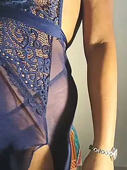 DIRTYSECRET_QUEEN_07