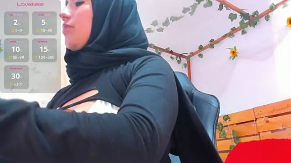 amira_nazer