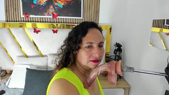 Luna_Naughty1