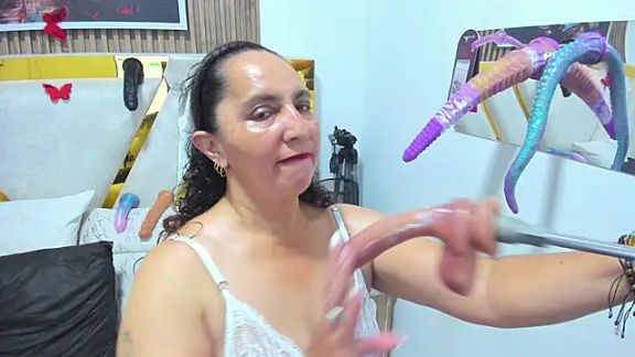Luna_Naughty1