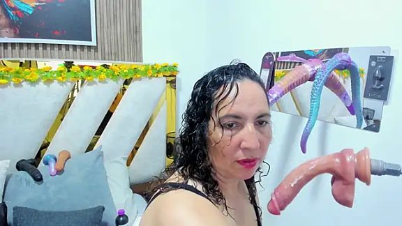 Luna_Naughty1