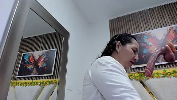Luna_Naughty1