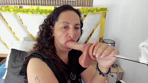 Luna_Naughty1