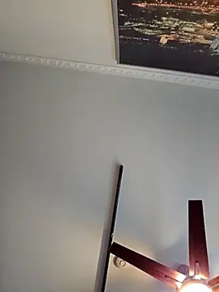 Hornyblond_Bella