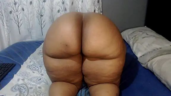 SEXYHUGEASS21